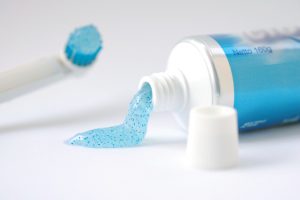 tandpasta-mod-myggestik